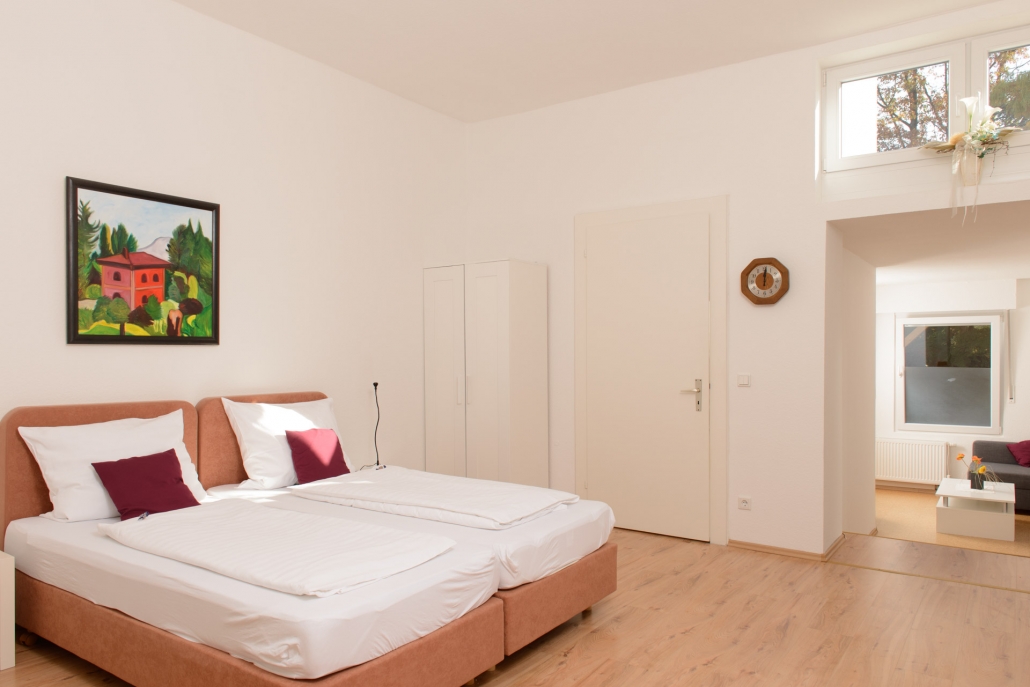 Ob Standard, Komfort, Suite oder Familienzimmer: Bei uns wohnen Sie immer in modernen und komfortabel ausgestatteten Zimmern.